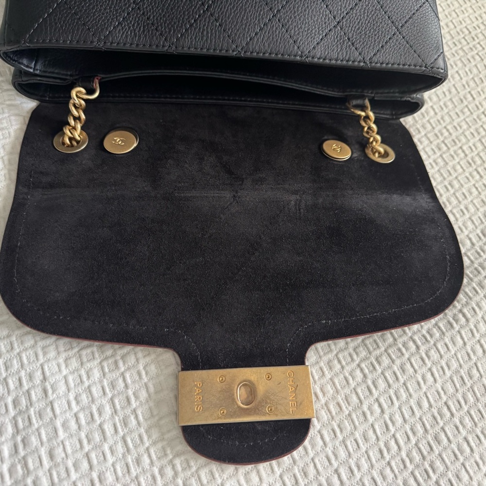 Chanel Purse - Archie - Picture 3 of 9